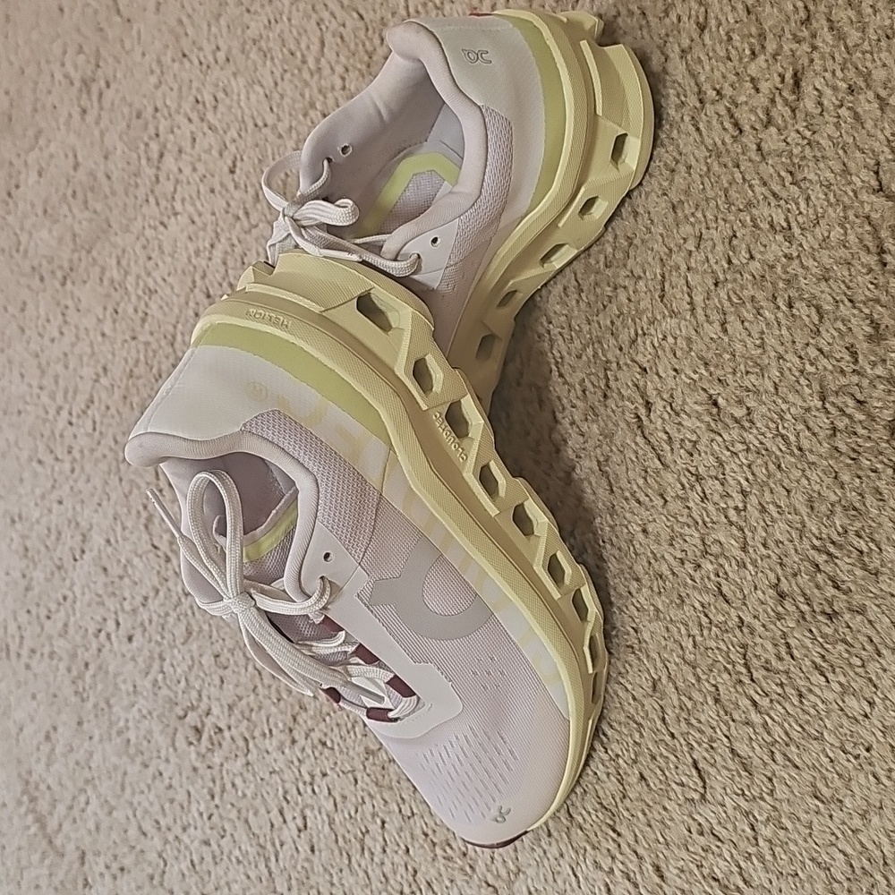 On Running Cloudtec- Women's Sneakers